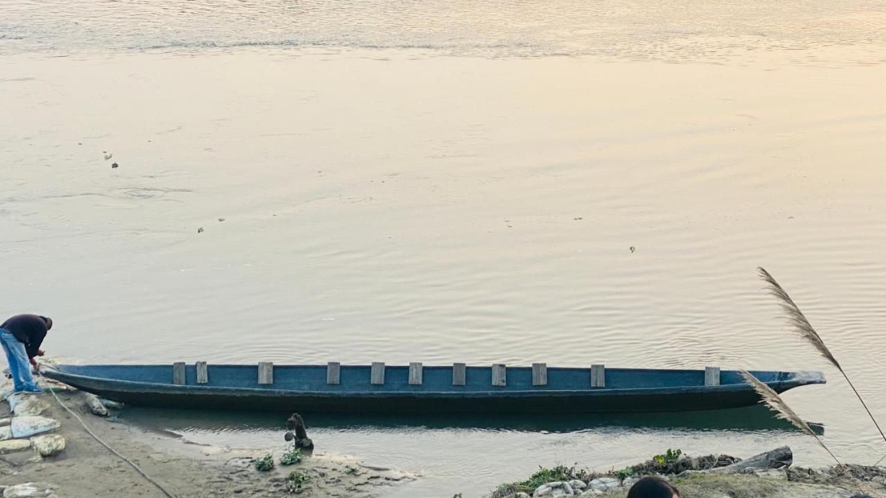 Hotel Sauraha Gaida House Chitwan Exterior photo